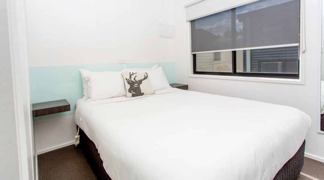 BIG4 Melbourne Accommodation Two Bedroom Deluxe Villa 6 berth 900px 08
