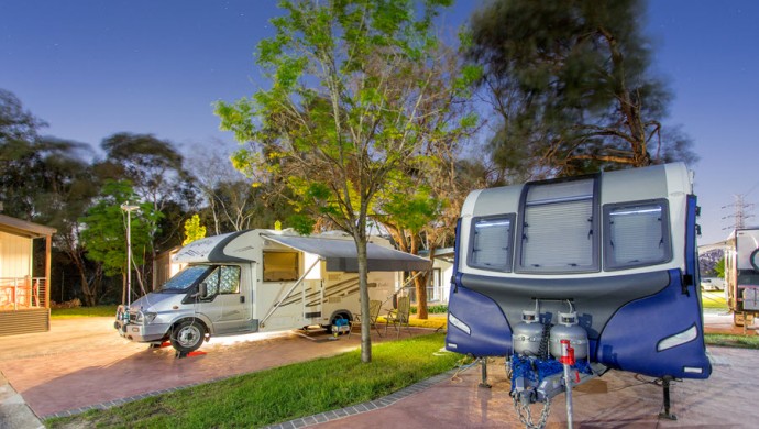 Caravan & Camping